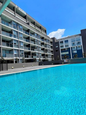 AQUA 306 POOLSIDE Luxury Apartment , Honeysuckle, NEWCASTLE FREE Parking, Newcastle